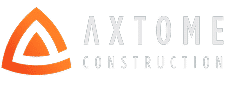 Logo Axtome Construction avec symbole abstrait orange et texte gris sur fond noir